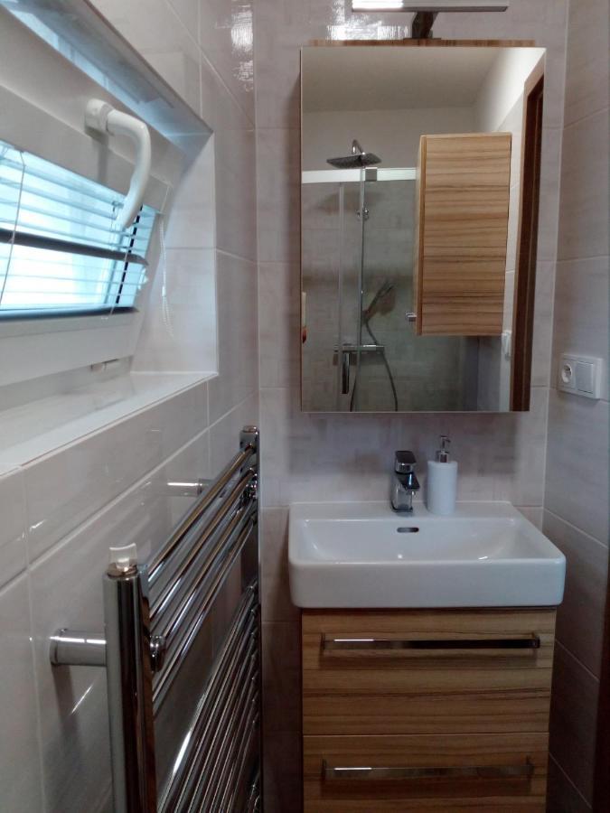 V Centru Apartment Lanzhot Ngoại thất bức ảnh