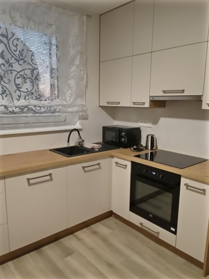 V Centru Apartment Lanzhot Ngoại thất bức ảnh