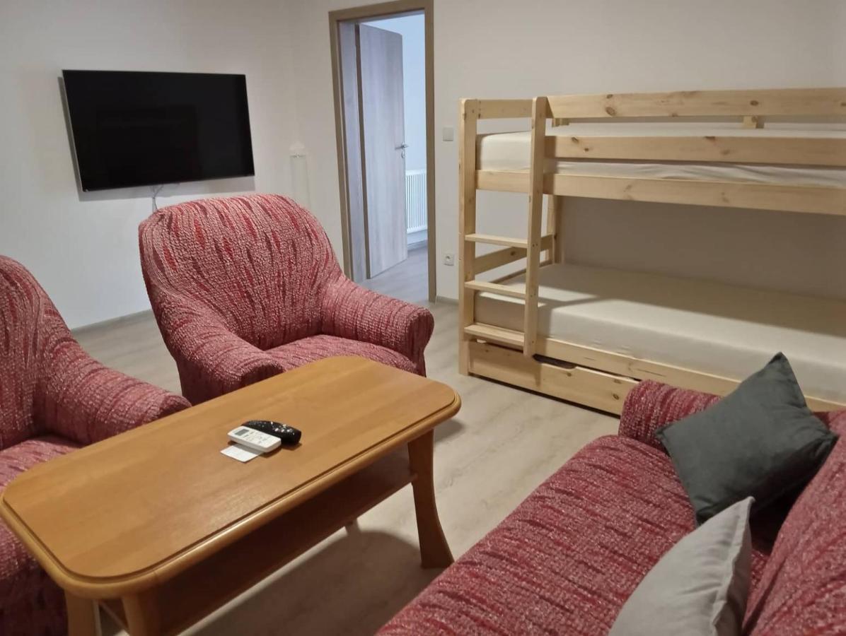 V Centru Apartment Lanzhot Ngoại thất bức ảnh